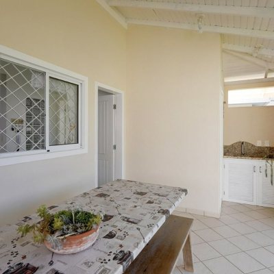 Casa Residencial com 176m², 4 quartos, 2 suítes, 4 garagens, no bairro Ingleses do Rio Vermelho em Florianópolis