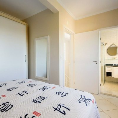 Casa Residencial com 176m², 4 quartos, 2 suítes, 4 garagens, no bairro Ingleses do Rio Vermelho em Florianópolis