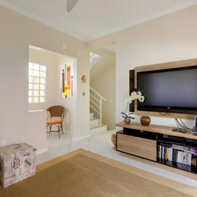 Casa Residencial com 176m², 4 quartos, 2 suítes, 4 garagens, no bairro Ingleses do Rio Vermelho em Florianópolis