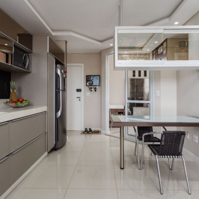 Cobertura com 110m², 2 quartos, 1 suíte, 2 garagens, no bairro Canasvieiras em Florianópolis