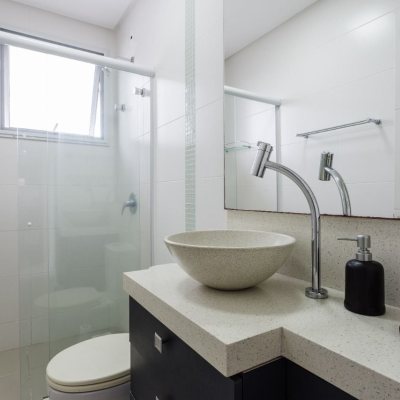 Cobertura com 110m², 2 quartos, 1 suíte, 2 garagens, no bairro Canasvieiras em Florianópolis