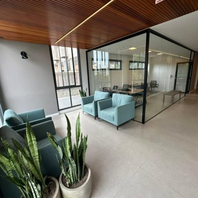 Loft com 37m², 1 quarto (sendo 1 suíte), 1 garagem, no bairro Pantanal em Florianópolis