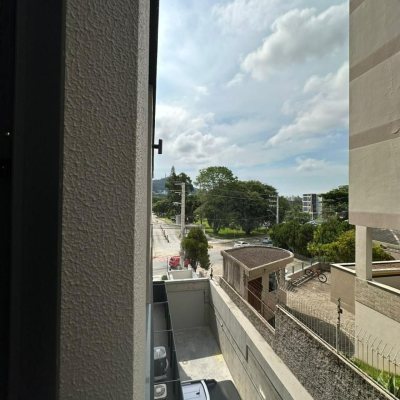 Loft com 37m², 1 quarto (sendo 1 suíte), 1 garagem, no bairro Pantanal em Florianópolis