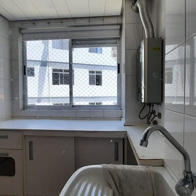 Apartamentos com 114m², 4 quartos, 1 suíte, 2 garagens, no bairro Coqueiros em Florianópolis