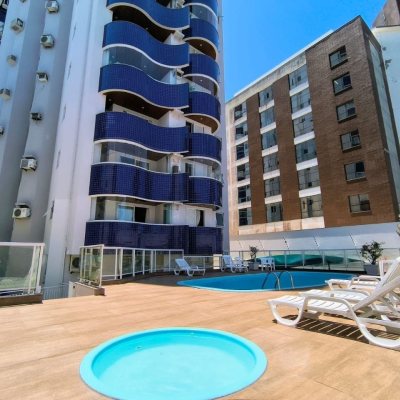 Apartamentos com 114m², 4 quartos, 1 suíte, 2 garagens, no bairro Coqueiros em Florianópolis