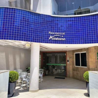 Apartamentos com 114m², 4 quartos, 1 suíte, 2 garagens, no bairro Coqueiros em Florianópolis