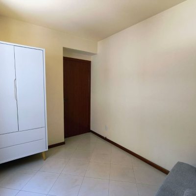 Apartamentos com 114m², 4 quartos, 1 suíte, 2 garagens, no bairro Coqueiros em Florianópolis