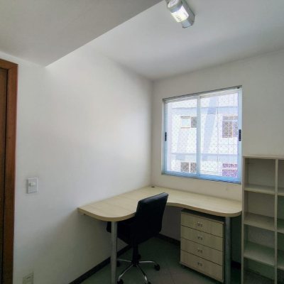 Apartamentos com 114m², 4 quartos, 1 suíte, 2 garagens, no bairro Coqueiros em Florianópolis