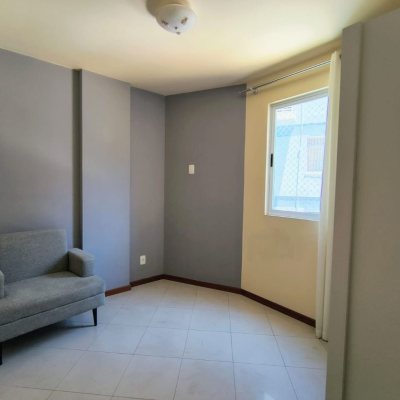 Apartamentos com 114m², 4 quartos, 1 suíte, 2 garagens, no bairro Coqueiros em Florianópolis