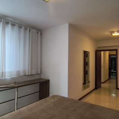 Apartamentos com 114m², 4 quartos (sendo 1 suíte), 2 garagens, no bairro Coqueiros em Florianópolis