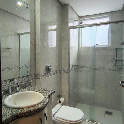 Apartamentos com 114m², 4 quartos (sendo 1 suíte), 2 garagens, no bairro Coqueiros em Florianópolis