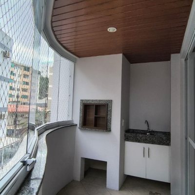 Apartamentos com 114m², 4 quartos (sendo 1 suíte), 2 garagens, no bairro Coqueiros em Florianópolis