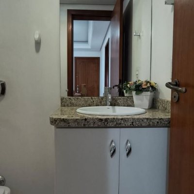 Apartamentos com 114m², 4 quartos (sendo 1 suíte), 2 garagens, no bairro Coqueiros em Florianópolis