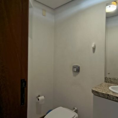 Apartamentos com 114m², 4 quartos (sendo 1 suíte), 2 garagens, no bairro Coqueiros em Florianópolis