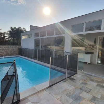 Casa em Condomínio com 224m², 4 quartos, 3 suítes, 2 garagens, no bairro Ponta Das Canas em Florianópolis