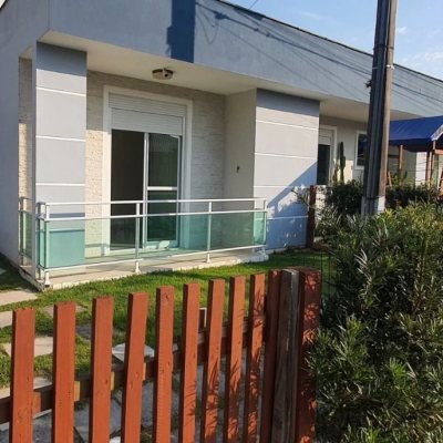 Casa em Condomínio com 224m², 4 quartos, 3 suítes, 2 garagens, no bairro Ponta Das Canas em Florianópolis