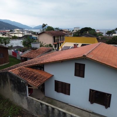 Terrenos Residenciais com 475m², no bairro Sambaqui em Florianópolis