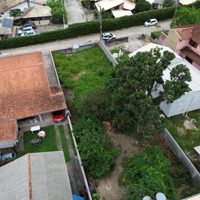 Terrenos Residenciais com 475m², no bairro Sambaqui em Florianópolis