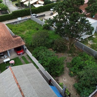 Terrenos Residenciais com 475m², no bairro Sambaqui em Florianópolis