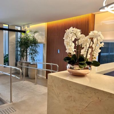 Sala com 163m², 2 garagens, no bairro Centro em Florianópolis