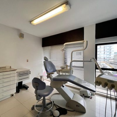 Sala com 163m², 2 garagens, no bairro Centro em Florianópolis