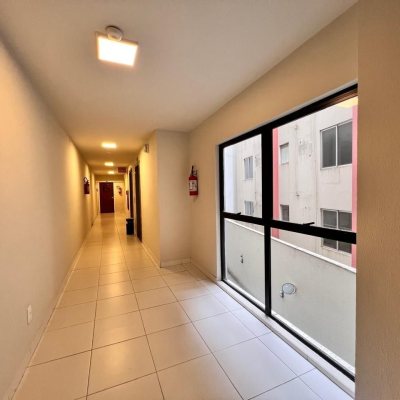 Sala com 163m², 2 garagens, no bairro Centro em Florianópolis