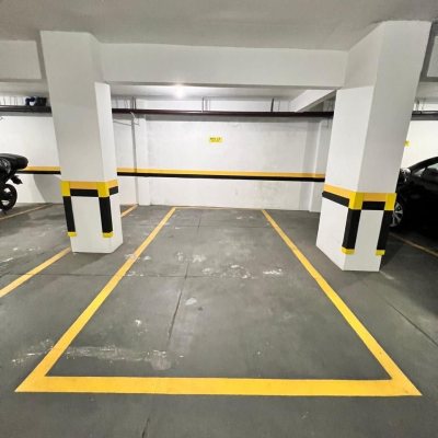 Sala com 163m², 2 garagens, no bairro Centro em Florianópolis