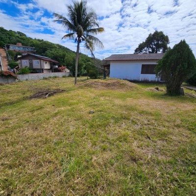 Terrenos Residenciais com 2017m², no bairro Cachoeira Do Bom Jesus em Florianópolis