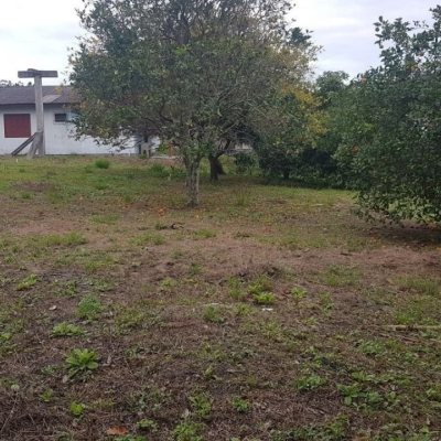 Terrenos Residenciais com 2017m², no bairro Cachoeira Do Bom Jesus em Florianópolis