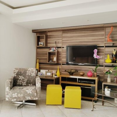 Casa Residencial com 165m², 5 quartos, 2 suítes, 4 garagens, no bairro Campeche em Florianópolis