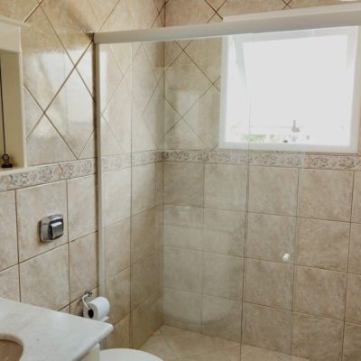 Casa Residencial com 165m², 5 quartos, 2 suítes, 4 garagens, no bairro Campeche em Florianópolis