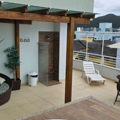 Cobertura com 187m², 3 quartos, 1 suíte, 1 garagem, no bairro Ingleses do Rio Vermelho em Florianópolis