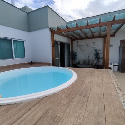 Cobertura com 187m², 3 quartos, 1 suíte, 1 garagem, no bairro Ingleses do Rio Vermelho em Florianópolis