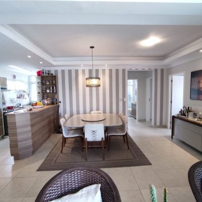 Cobertura com 187m², 3 quartos, 1 suíte, 1 garagem, no bairro Ingleses do Rio Vermelho em Florianópolis