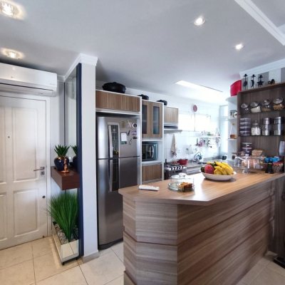 Cobertura com 187m², 3 quartos, 1 suíte, 1 garagem, no bairro Ingleses do Rio Vermelho em Florianópolis