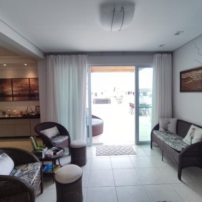 Cobertura com 187m², 3 quartos, 1 suíte, 1 garagem, no bairro Ingleses do Rio Vermelho em Florianópolis