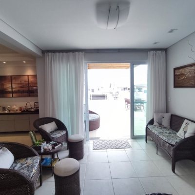 Cobertura com 187m², 3 quartos, 1 suíte, 1 garagem, no bairro Ingleses do Rio Vermelho em Florianópolis