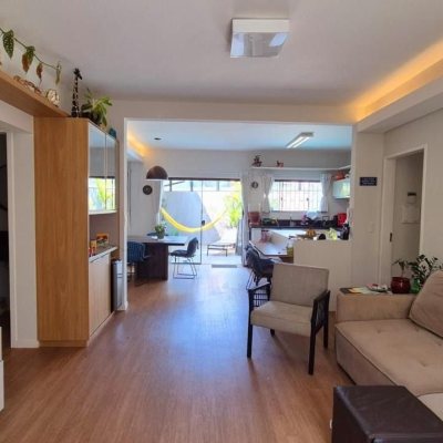 Casa Residencial com 95m², 3 quartos, 1 suíte, 2 garagens, no bairro Saco Dos Limões em Florianópolis