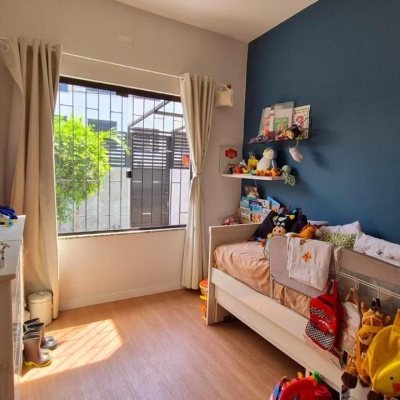 Casa Residencial com 95m², 3 quartos, 1 suíte, 2 garagens, no bairro Saco Dos Limões em Florianópolis