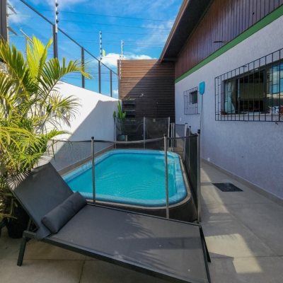 Casa Residencial com 95m², 3 quartos, 1 suíte, 2 garagens, no bairro Saco Dos Limões em Florianópolis