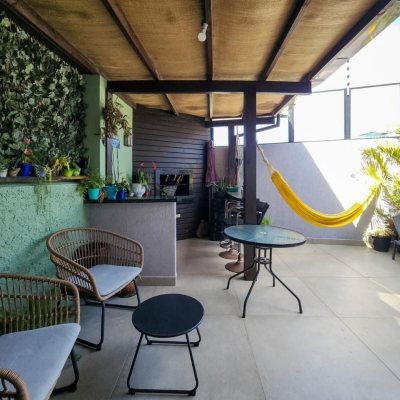 Casa Residencial com 95m², 3 quartos, 1 suíte, 2 garagens, no bairro Saco Dos Limões em Florianópolis