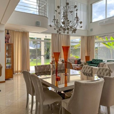Casa Residencial com 605m², 5 quartos, 5 suítes, 6 garagens, no bairro Jurerê Internacional em Florianópolis