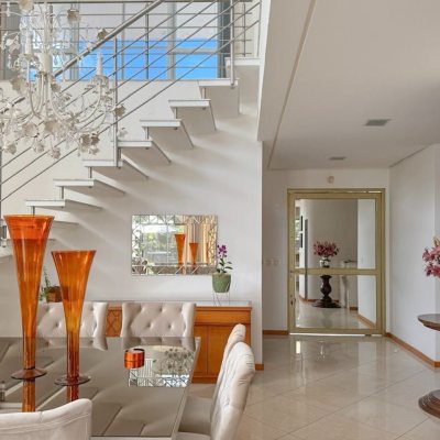 Casa Residencial com 605m², 5 quartos, 5 suítes, 6 garagens, no bairro Jurerê Internacional em Florianópolis