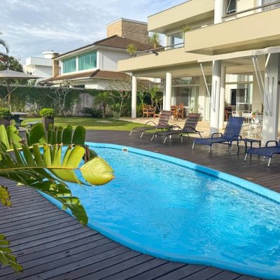 Casa Residencial com 605m², 5 quartos, 5 suítes, 6 garagens, no bairro Jurerê Internacional em Florianópolis