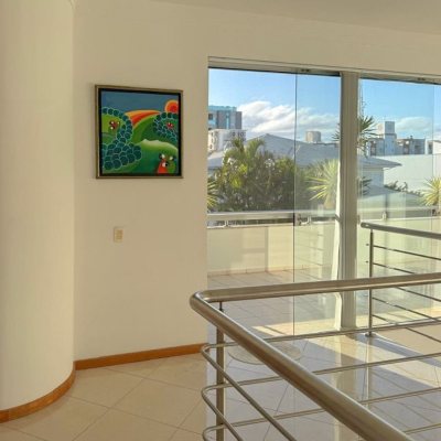 Casa Residencial com 605m², 5 quartos, 5 suítes, 6 garagens, no bairro Jurerê Internacional em Florianópolis