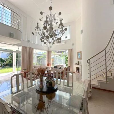 Casa Residencial com 605m², 5 quartos, 5 suítes, 6 garagens, no bairro Jurerê Internacional em Florianópolis
