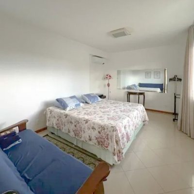 Casa Residencial com 605m², 5 quartos, 5 suítes, 6 garagens, no bairro Jurerê Internacional em Florianópolis