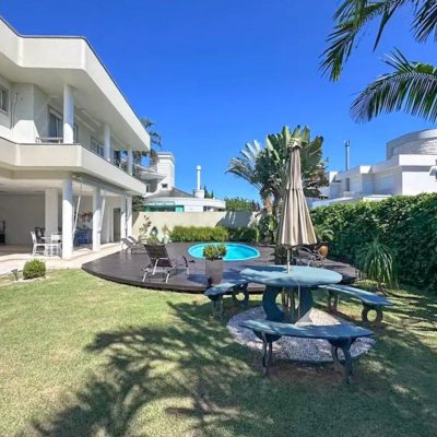 Casa Residencial com 605m², 5 quartos, 5 suítes, 6 garagens, no bairro Jurerê Internacional em Florianópolis