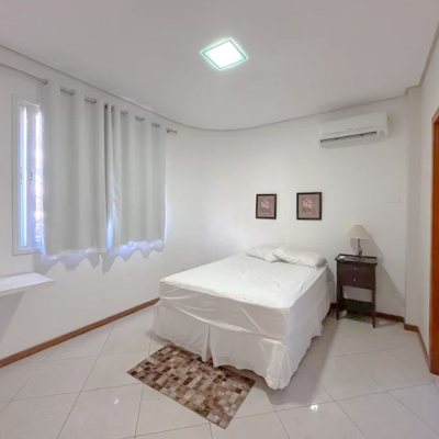 Casa Residencial com 605m², 5 quartos, 5 suítes, 6 garagens, no bairro Jurerê Internacional em Florianópolis