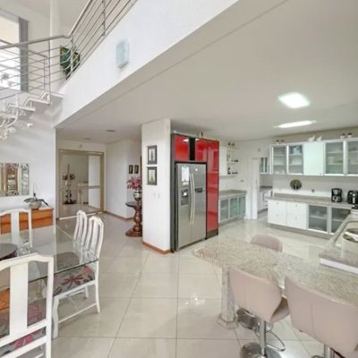 Casa Residencial com 605m², 5 quartos, 5 suítes, 6 garagens, no bairro Jurerê Internacional em Florianópolis